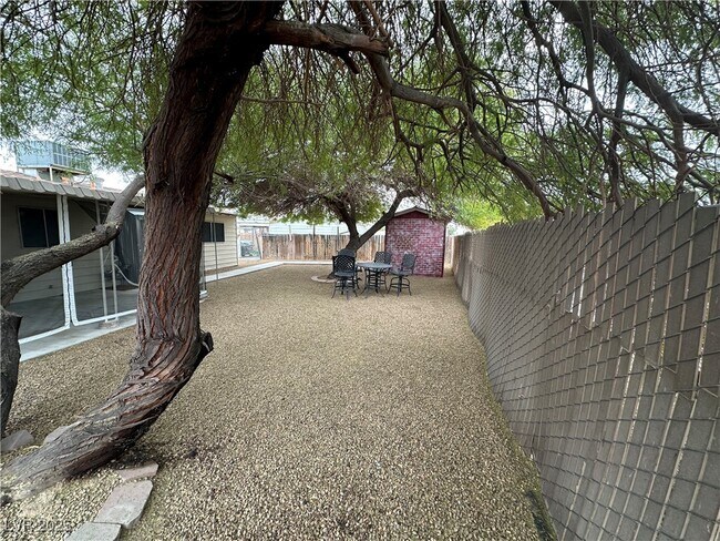 Building Photo - 3009 N Crawford St