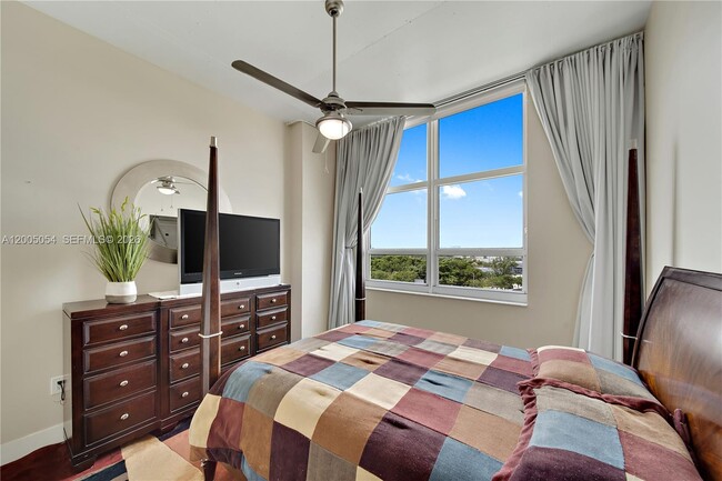 Building Photo - 2001 S Biscayne Blvd