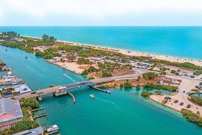 Building Photo - 109 Shore Rd