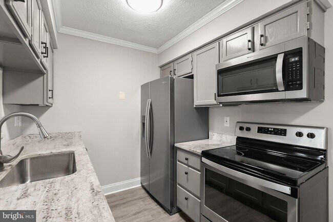 Building Photo - 4720 Dorsey Hall Dr