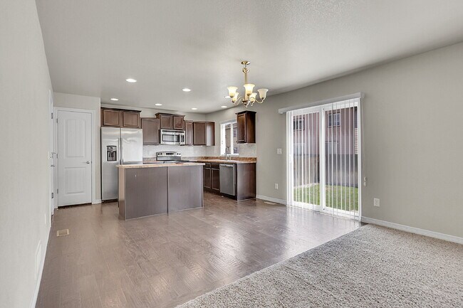 Building Photo - $2,295.00, 3-bedroom, 2.5-bathroom in Colo...