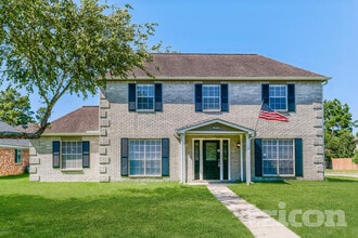 Building Photo - 22731 River Birch Dr