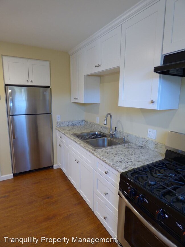 Building Photo - 1 br, 1 bath House - 2633 E Street