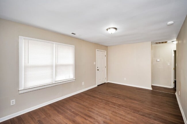 Building Photo - Incredible Value in Sylacauga – Appliances Included & Move-In Ready!
