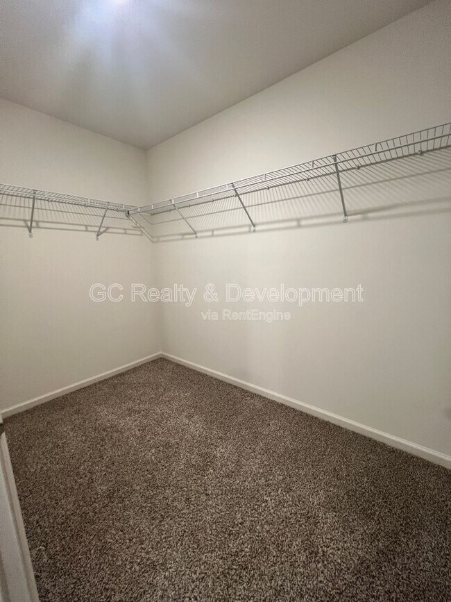 Building Photo - 3233 Lehman Crossing