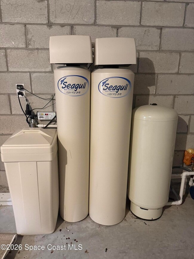 Building Photo - 487 Wiltshire Ave SW