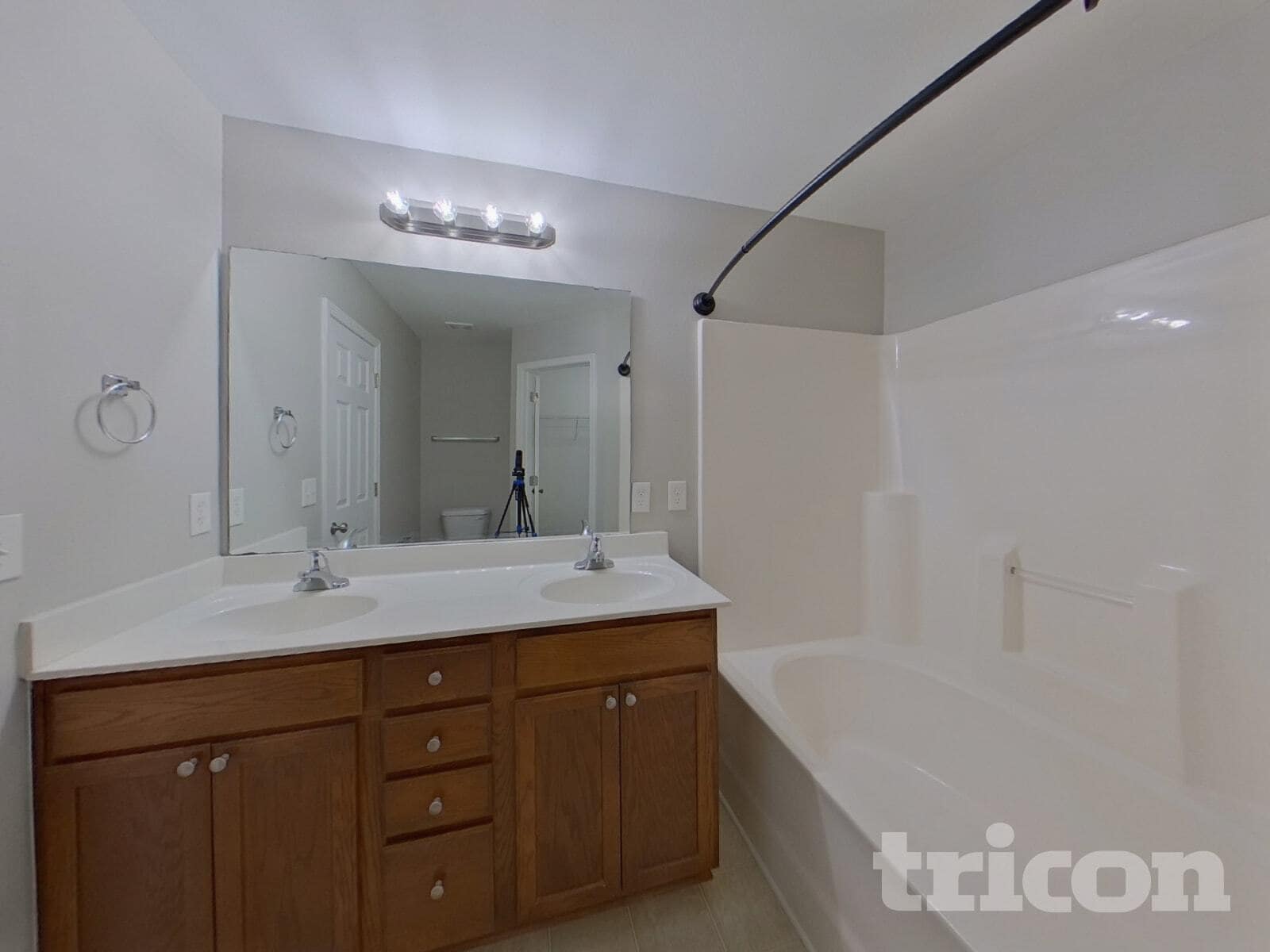 Building Photo - 420 Hedge Grove Ln