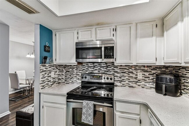 Building Photo - 1710 Hammock Pine Blvd