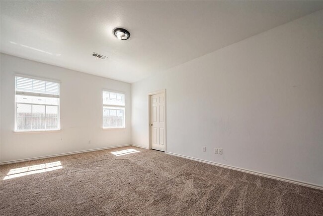 Building Photo - 5906 Yaupon Ridge Dr