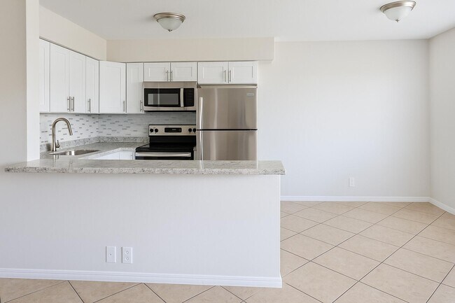 Building Photo - 4670 NE 5th Ave