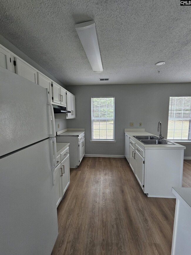 Building Photo - 400 Whitehurst Way