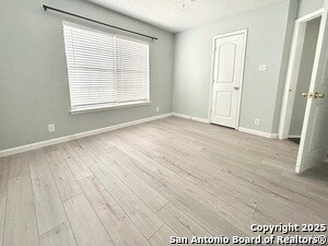 Building Photo - 8863 Breezefield