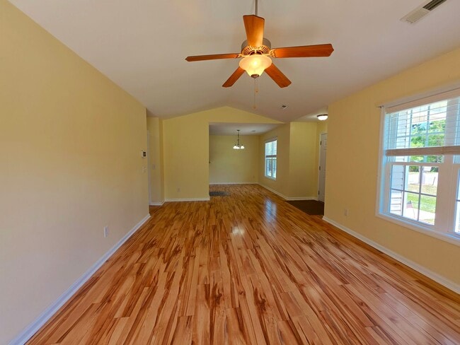 Building Photo - 4Br, 2Ba in Ashbury Park!