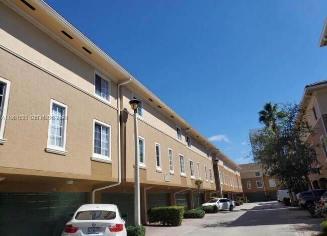 Building Photo - 2991 NE 185th St