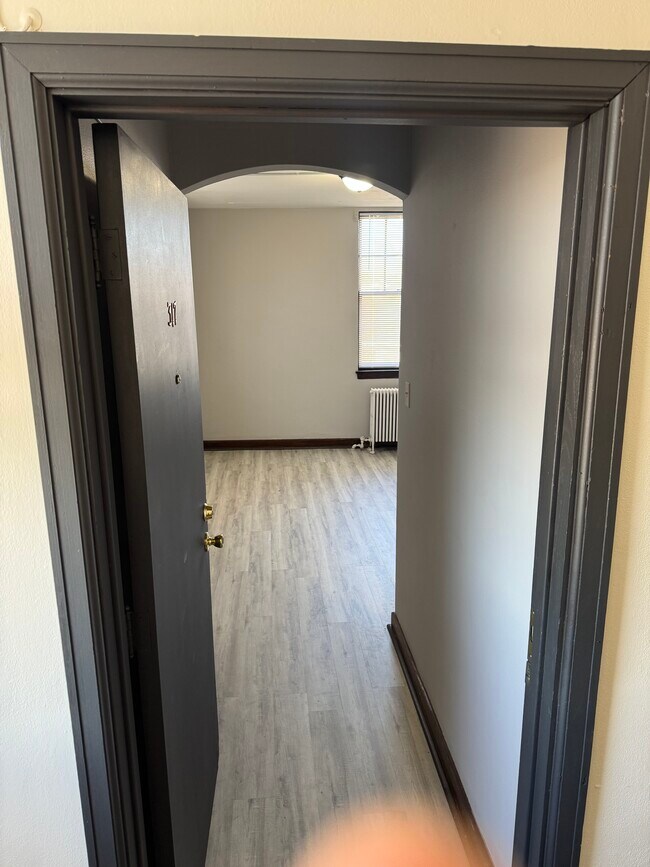 Building Photo - 7416 Harwood Ave