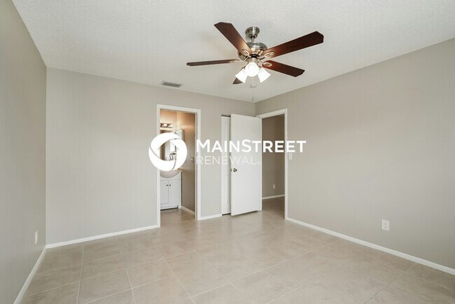 Building Photo - 3 Bedroom Pet-Friendly Home in Fort Myers, FL with Main Street Renewal