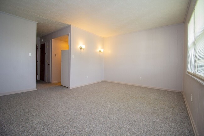 Building Photo - 578 Culpepper Dr