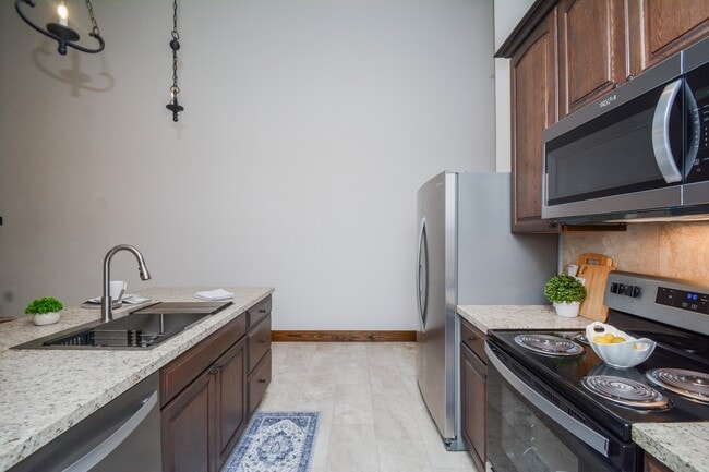 Building Photo - 29527 Turnbury Village Dr