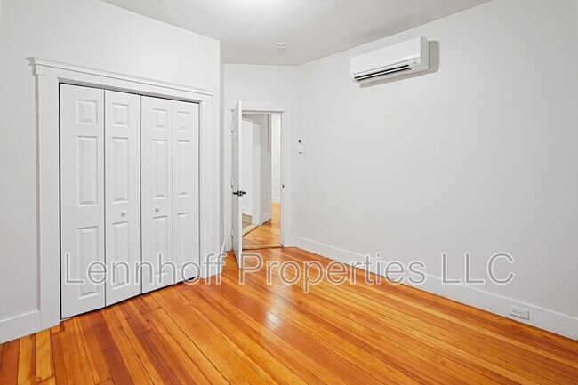 Building Photo - 28 Clark St