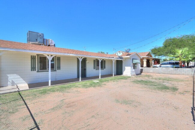 Building Photo - 1341 N Crane St