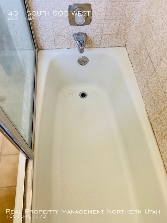 Building Photo - 2 Bedroom 1 Bath Brigham Duplex.