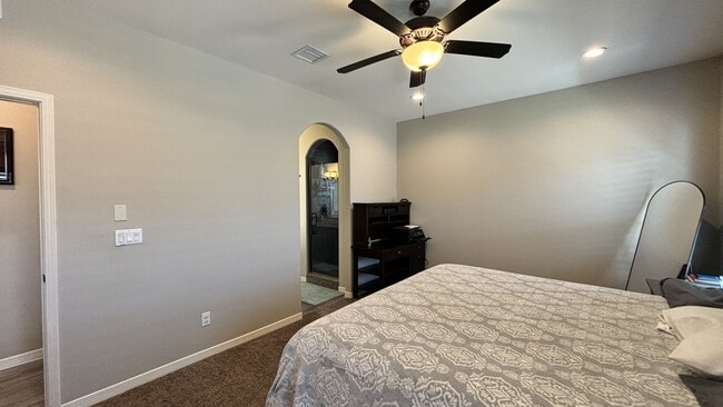 Building Photo - 2148 Honour Point Pl