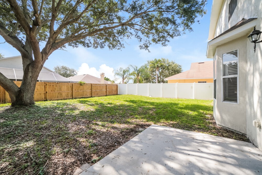 Building Photo - 9613 Laurel Ledge Dr