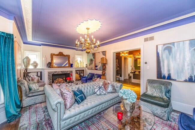 Building Photo - Historic Beauty: 3BR Near Downtown Detroit & | Henry Ford