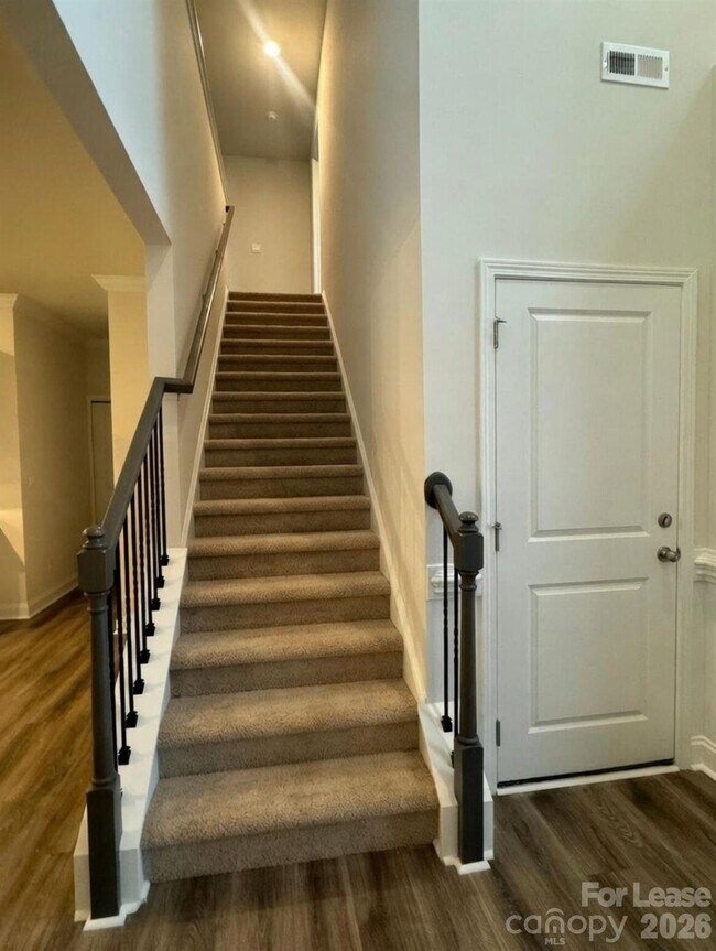 Building Photo - 7870 Iron Rd