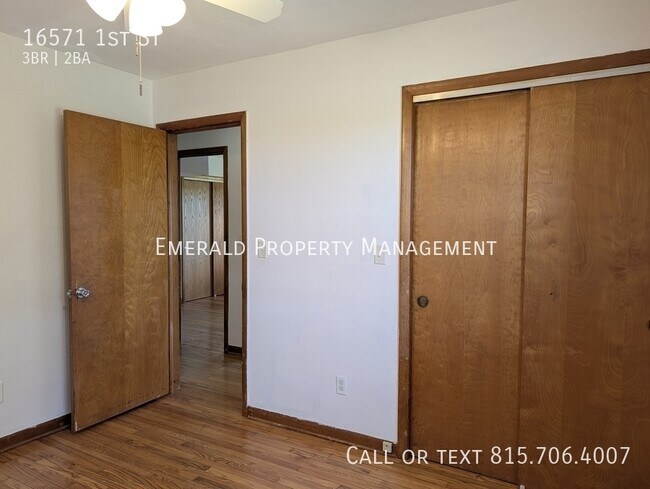 Building Photo - 16571 1st St