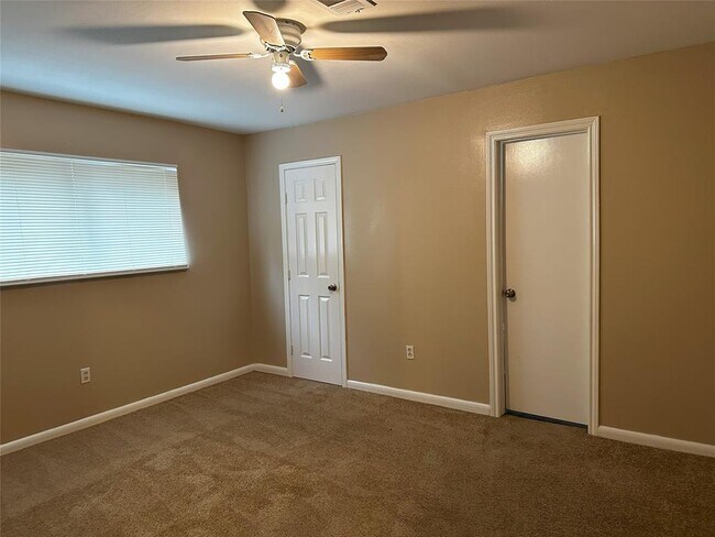 Building Photo - 11323 Sageway Dr