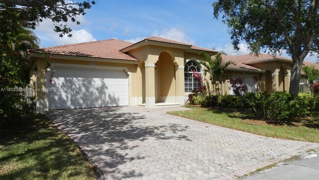 Building Photo - 16020 SW 91st Ct