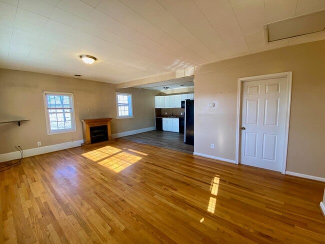 Building Photo - 6260 Renan Rd