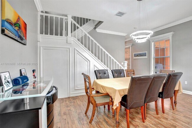 Building Photo - 501 SW 146th Terrace