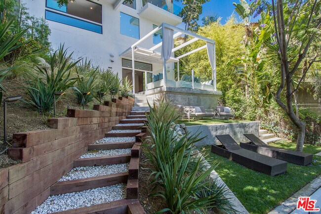 Building Photo - 4130 Parva Ave