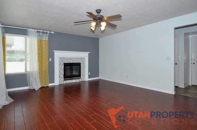 Building Photo - 11758 Chalk Creek Way