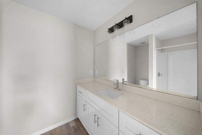 Building Photo - 202 NW 25th Pl