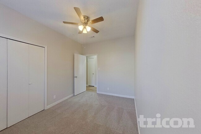 Building Photo - 1121 Cypress Ln