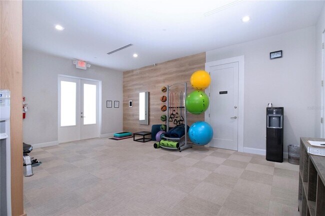 Building Photo - 4940 Tobermory Way