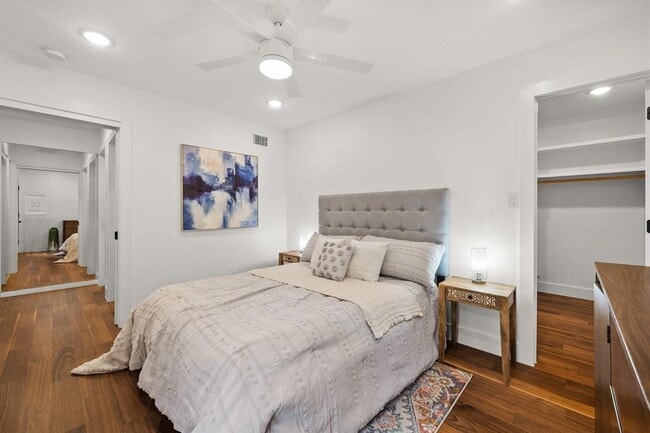 Building Photo - 7518 Stonecliff Dr