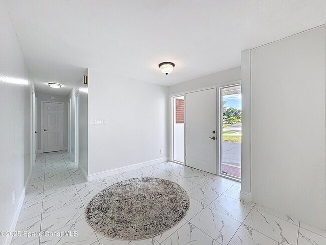 Building Photo - 205 Bimini Dr