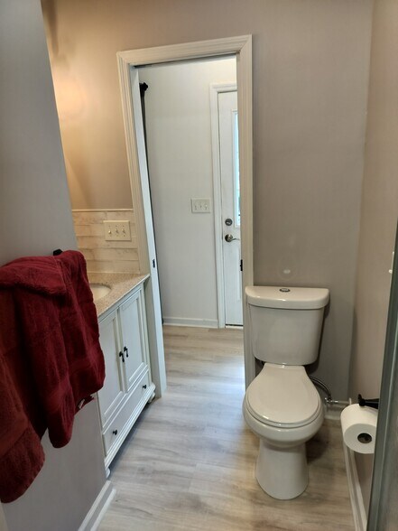 Bathroom-South View - 531 Hillcrest Cross Rd