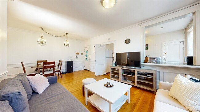 Building Photo - 129 Chiswick Rd