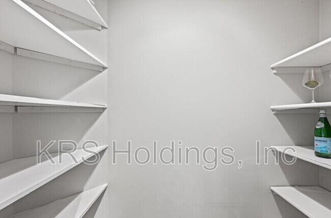 Building Photo - 2050 N Calvert St