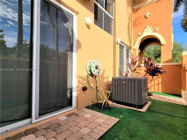 Building Photo - 12150 SW 25th Ct