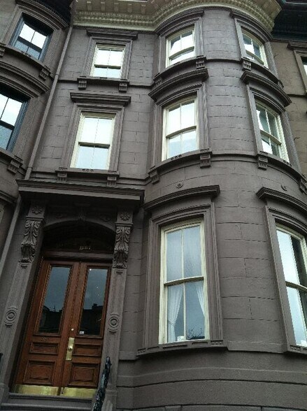 Building Photo - 521 Columbus Ave