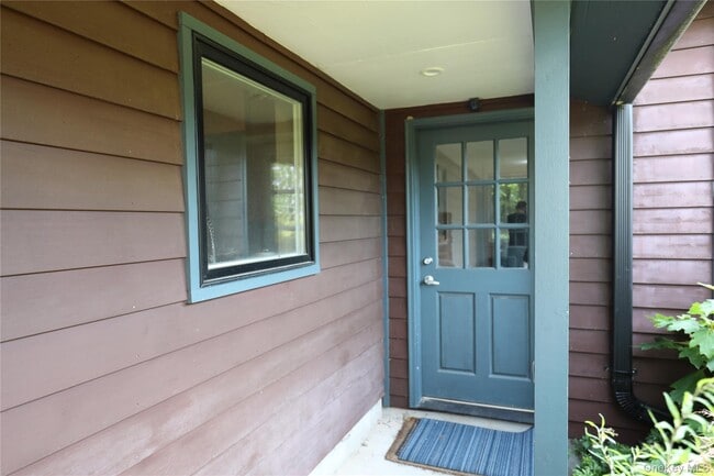 Building Photo - 36 Northwoods Rd