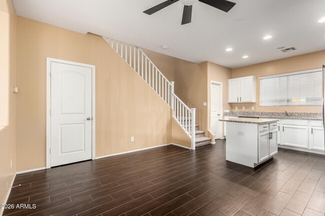 Building Photo - 2031 N 77th Ln