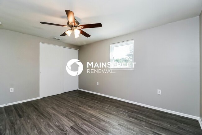 Building Photo - 8912 Hervel Cir