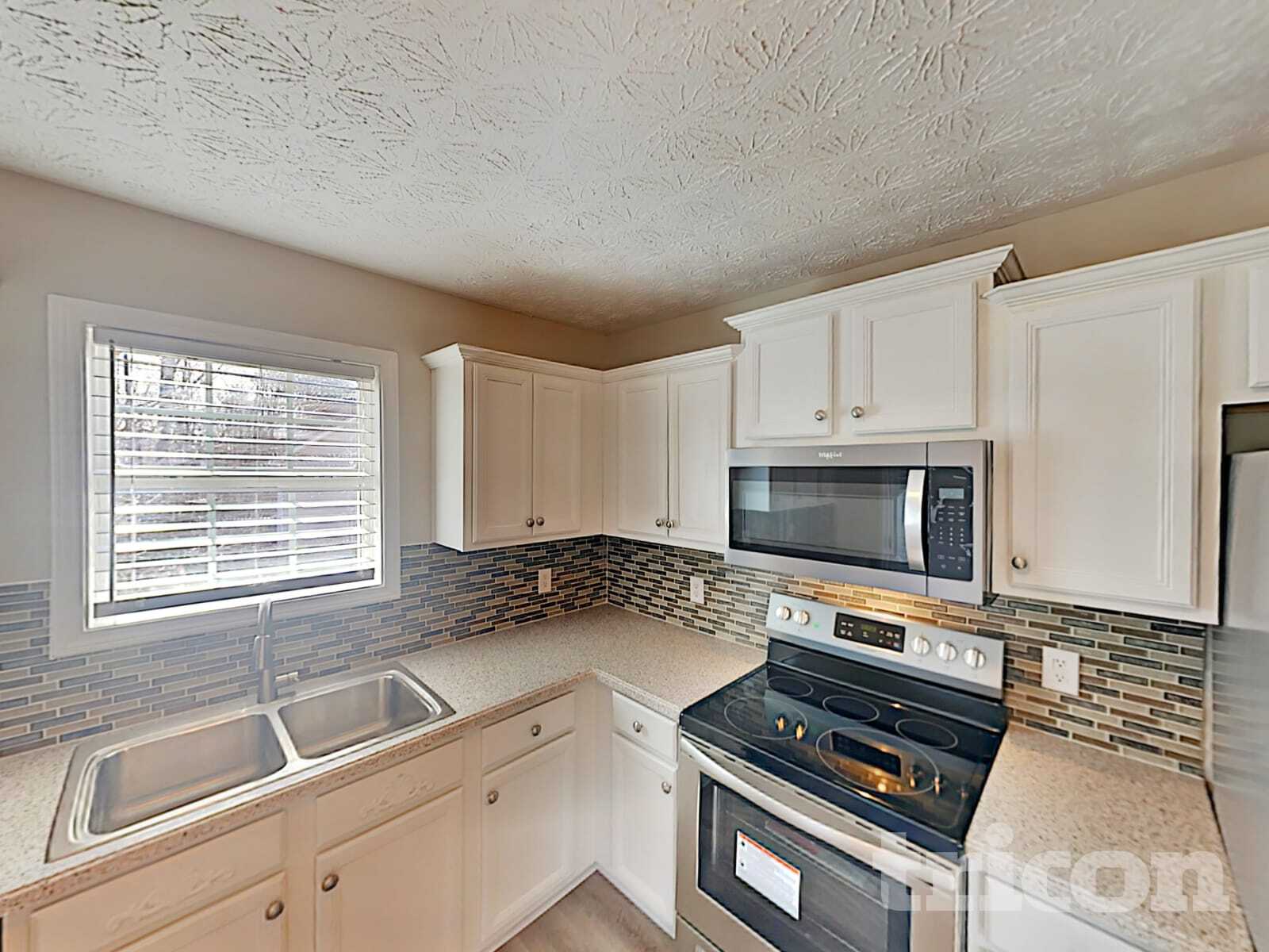 Building Photo - 97 Farmington Dr